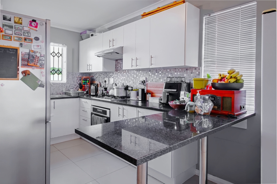 3 Bedroom Property for Sale in Fairview Eastern Cape